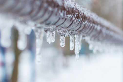 Expert Tips for Handling Frozen Water Pipes in Chicago Buildings