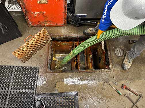 a professional grease trap cleaning service in chicago.