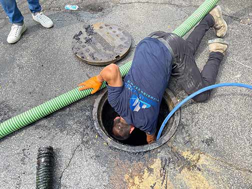 hydro jetting a parking lot drain in chicago.